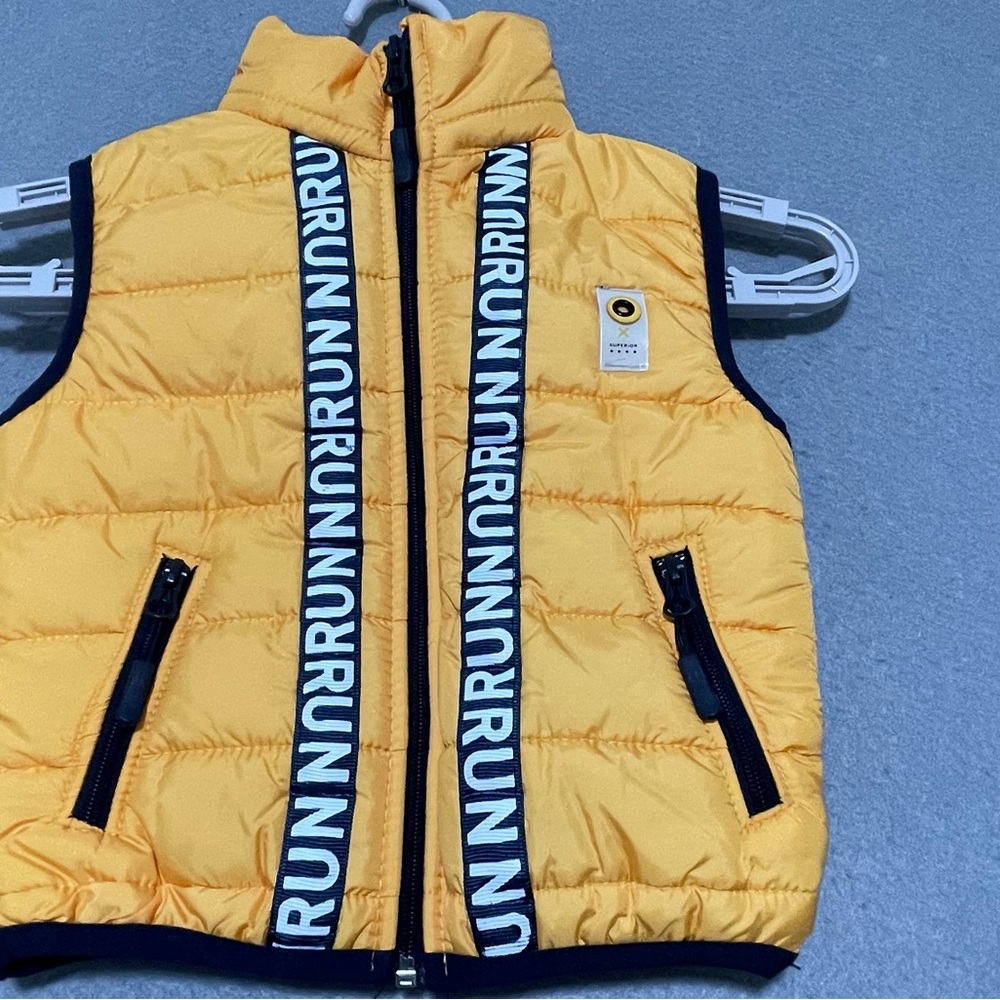 Macaboy Puffer Vest Boys 4T Yellow Kids Wear Insulated Full Zip RUN RUN RUN